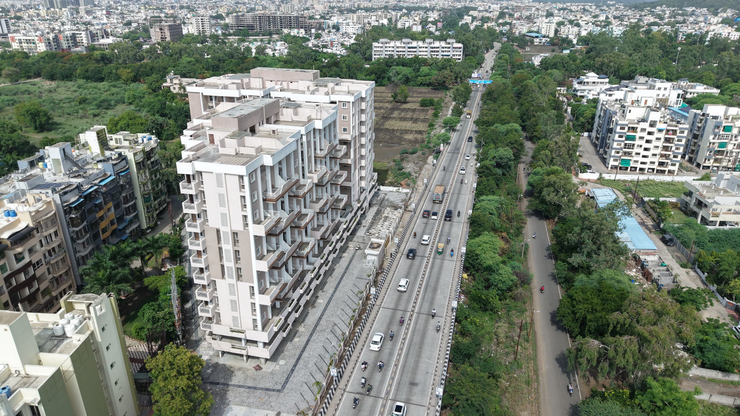 Pradhan Pristine gallery image 1